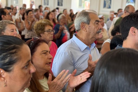 Fé e tradição marcam missa solene e procissão marítima na 116ª Festa das Canoas em Marataízes